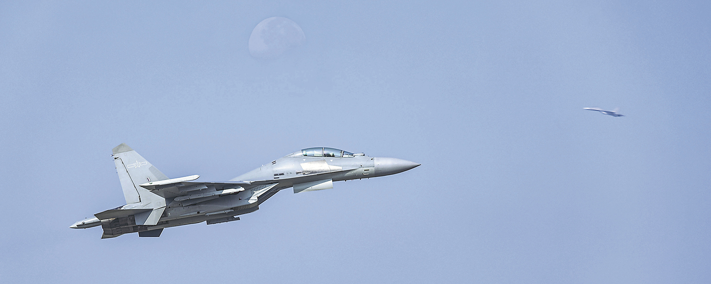 空軍航空兵某旅開展飛行訓(xùn)練